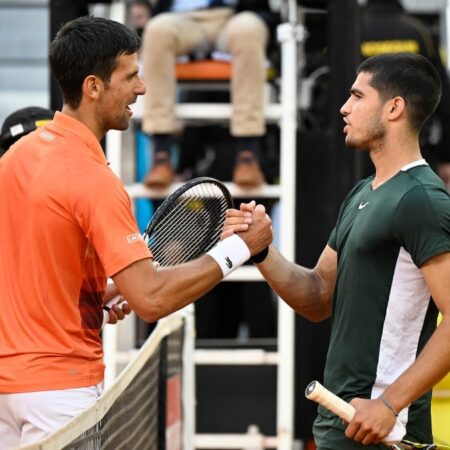 « Carlos Alcaraz, le numéro 1 mondial, me pousse toujours à repousser mes limites », déclare Novak Djokovic.