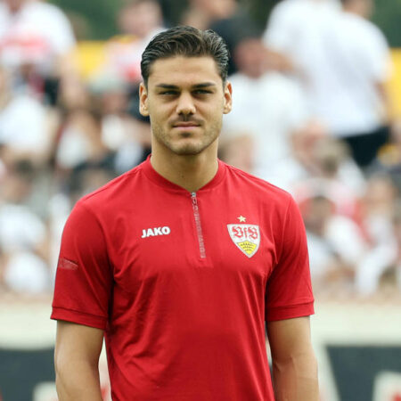 Négociation pour la star du VfB Stuttgart, Konstantinos Mavropanos