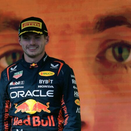 Max Verstappen triomphe à nouveau tandis que Fernando Alonso s’empare de la troisième place sur la ligne d’arrivée.