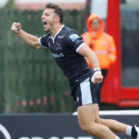 Un joueur des Falcons de Newcastle marque 100 points contre les Saints de Northampton, qui accueillent le retour de George Furbank.