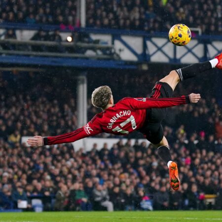 ManUnited triomphe au FC Everton – Jeunes prodiges avec un but de rêve